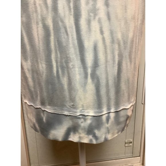 Red Haute Grey & White Ombré Top NWT — SMALL - Picture 8 of 11